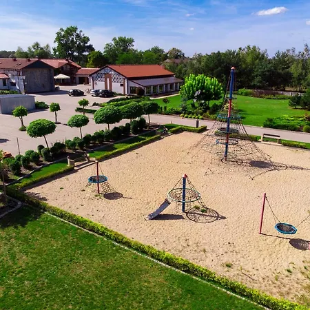 Osrodek Ukazia Holiday park Orzechowo (Wrzesnia)