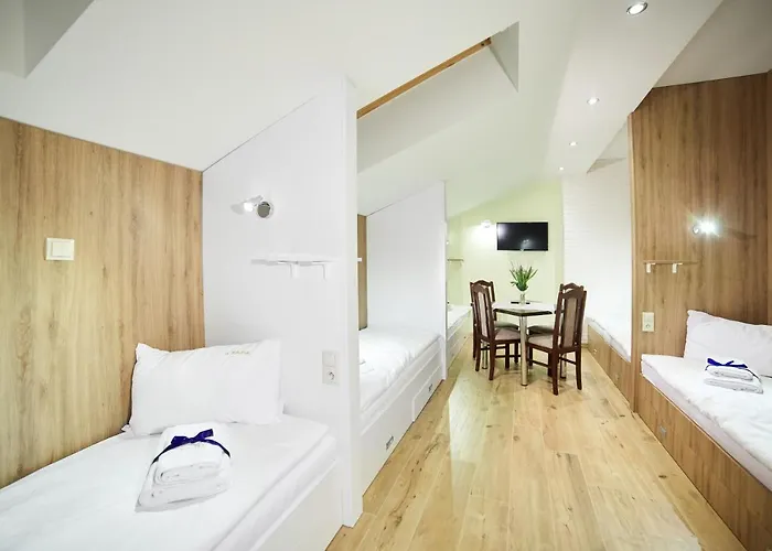 假日公园 Osrodek Ukazia *